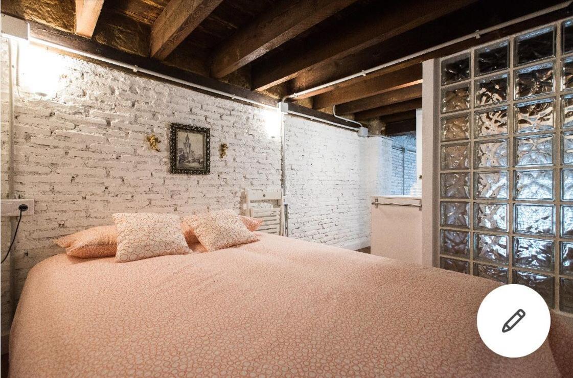 Airbhouse Private Rooms & Apartments Sevilla Exterior foto