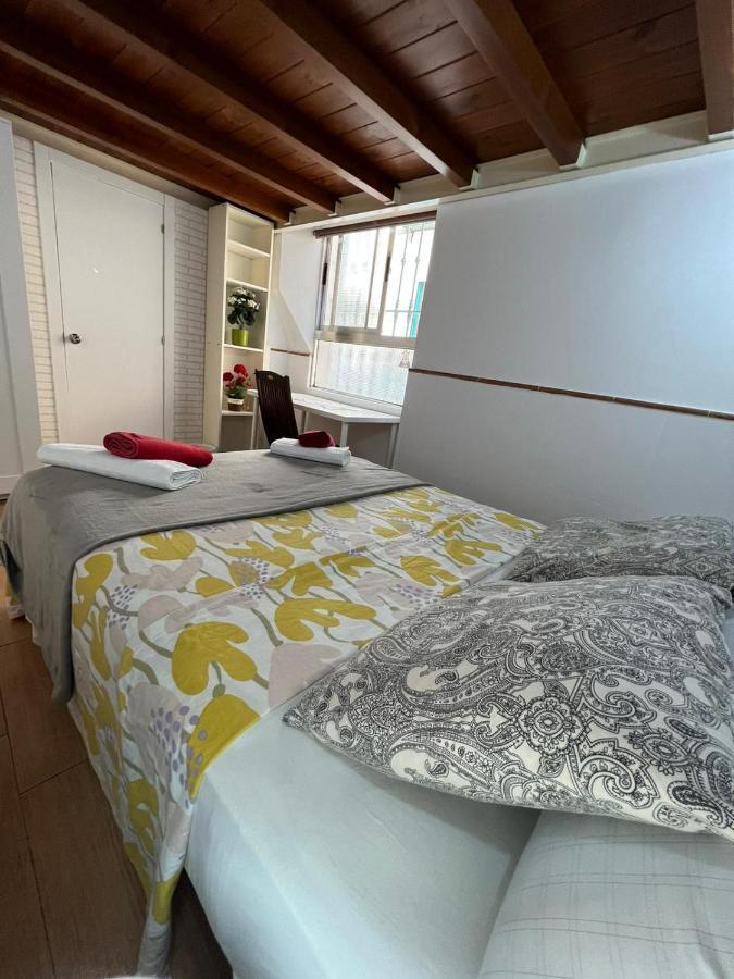Airbhouse Private Rooms & Apartments Sevilla Exterior foto