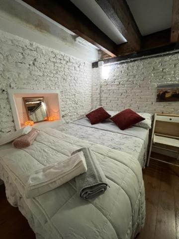 Airbhouse Private Rooms & Apartments Sevilla Exterior foto