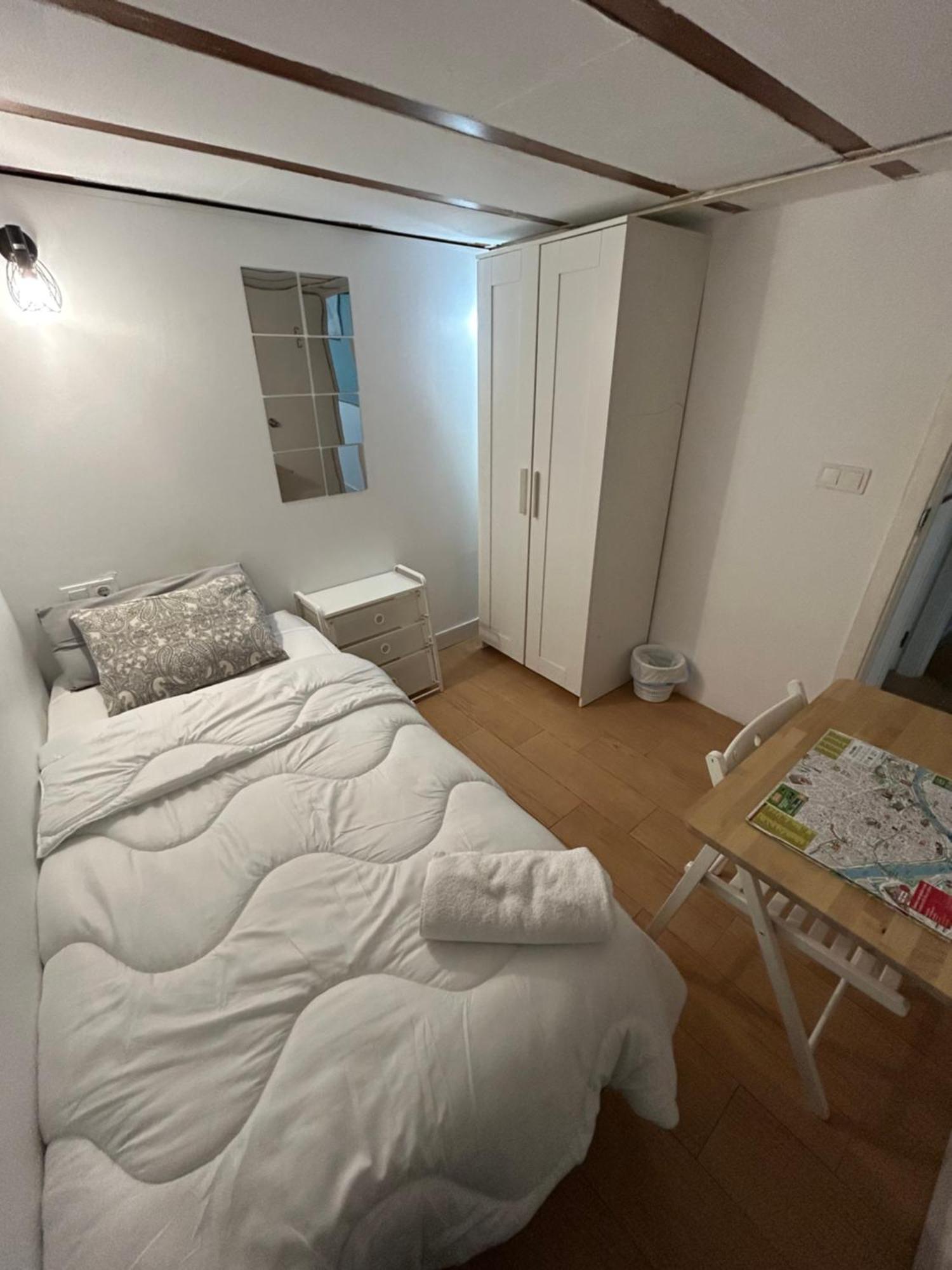 Airbhouse Private Rooms & Apartments Sevilla Exterior foto