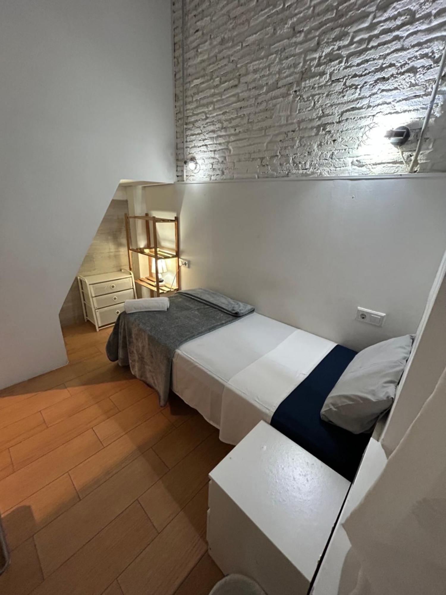 Airbhouse Private Rooms & Apartments Sevilla Exterior foto