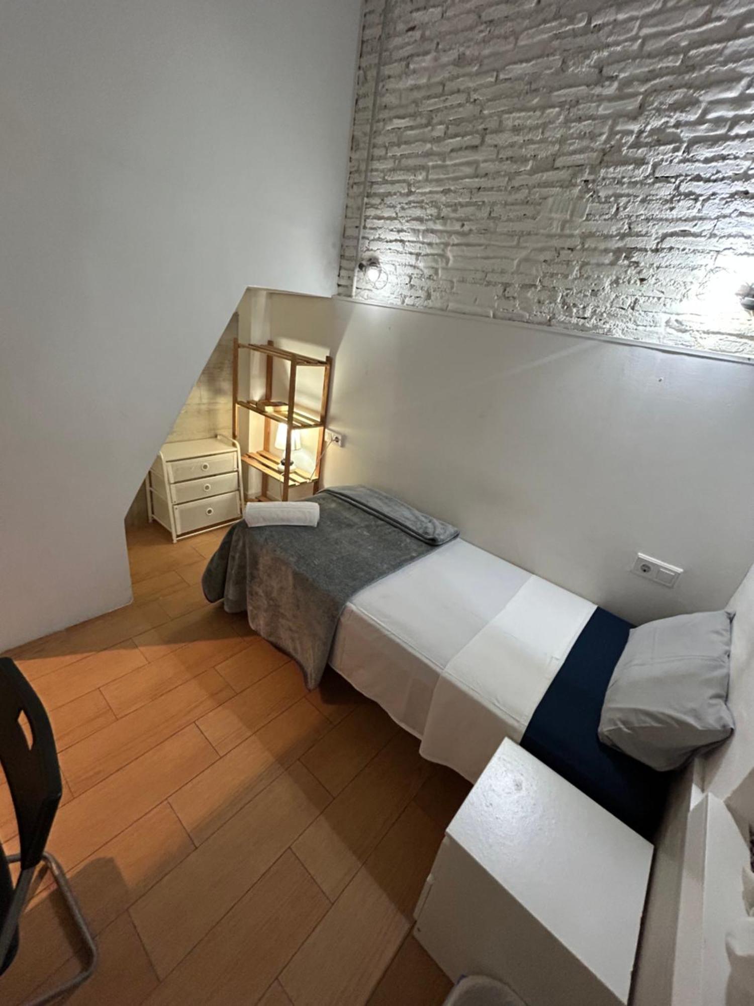 Airbhouse Private Rooms & Apartments Sevilla Exterior foto